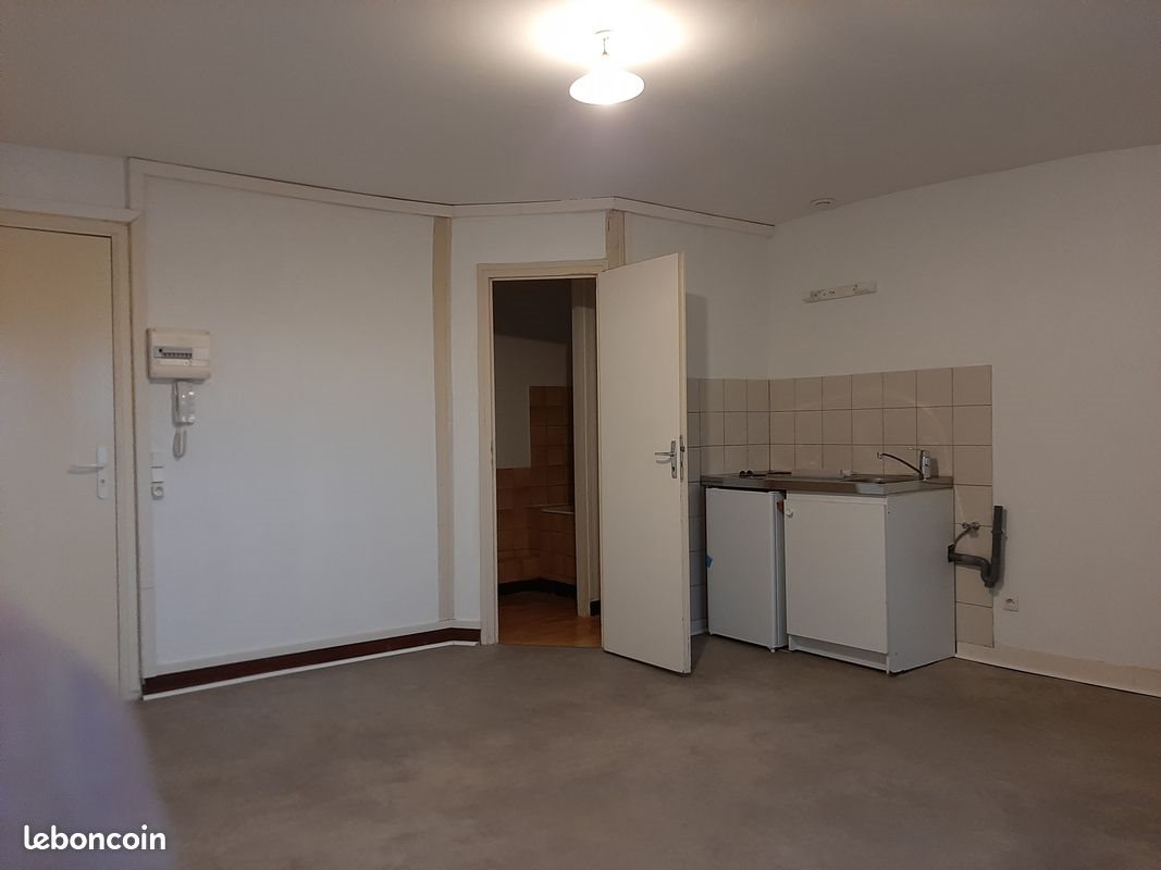 Appartement à louer, 23m², Charleville-Mézières