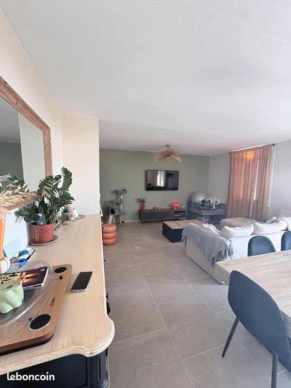 Appartement à vendre, 73m², Pont-Saint-Esprit