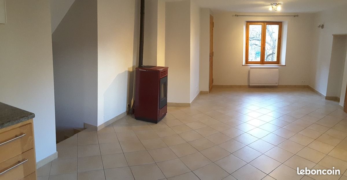 Appartement à louer, 80m², Saint-Martin-de-Queyrières