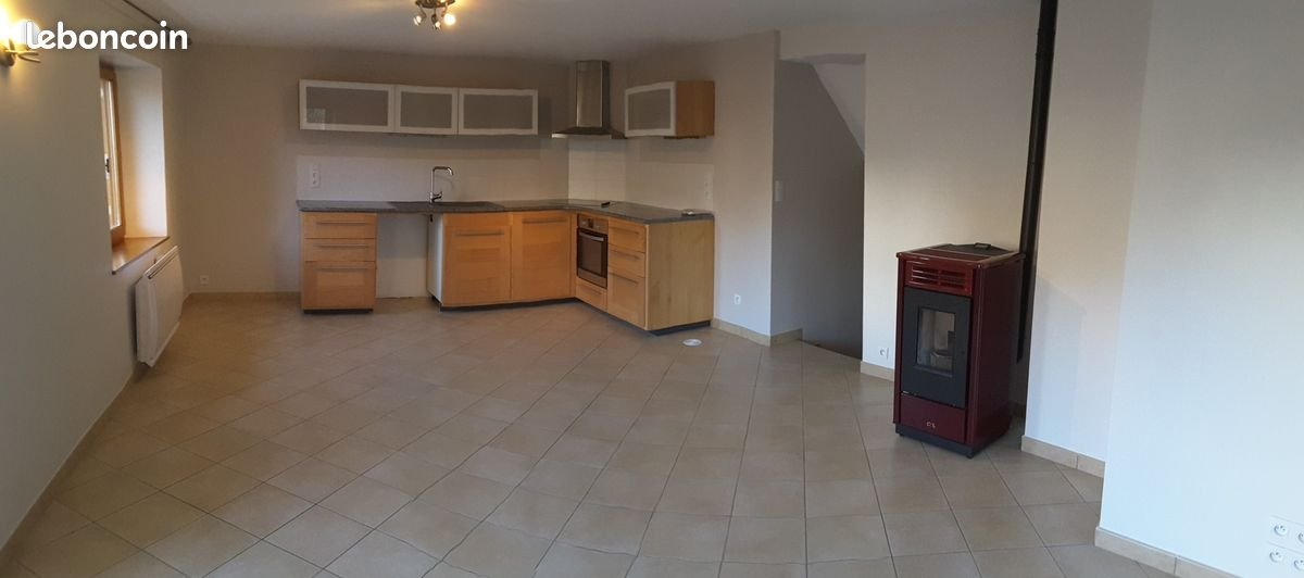 Appartement à louer, 80m², Saint-Martin-de-Queyrières