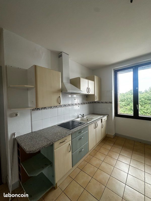 Appartement à louer, 59m², Latronquière