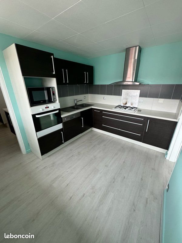 Appartement à louer, 81m², Fraisses