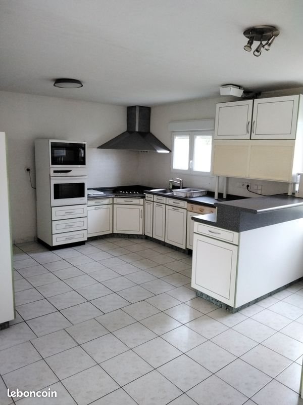 Maison à louer, 95m², Saint-Laurent-sur-Sèvre