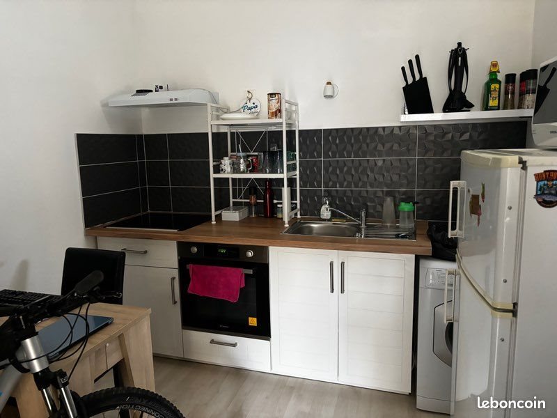 Appartement à louer, 24m², Roujan
