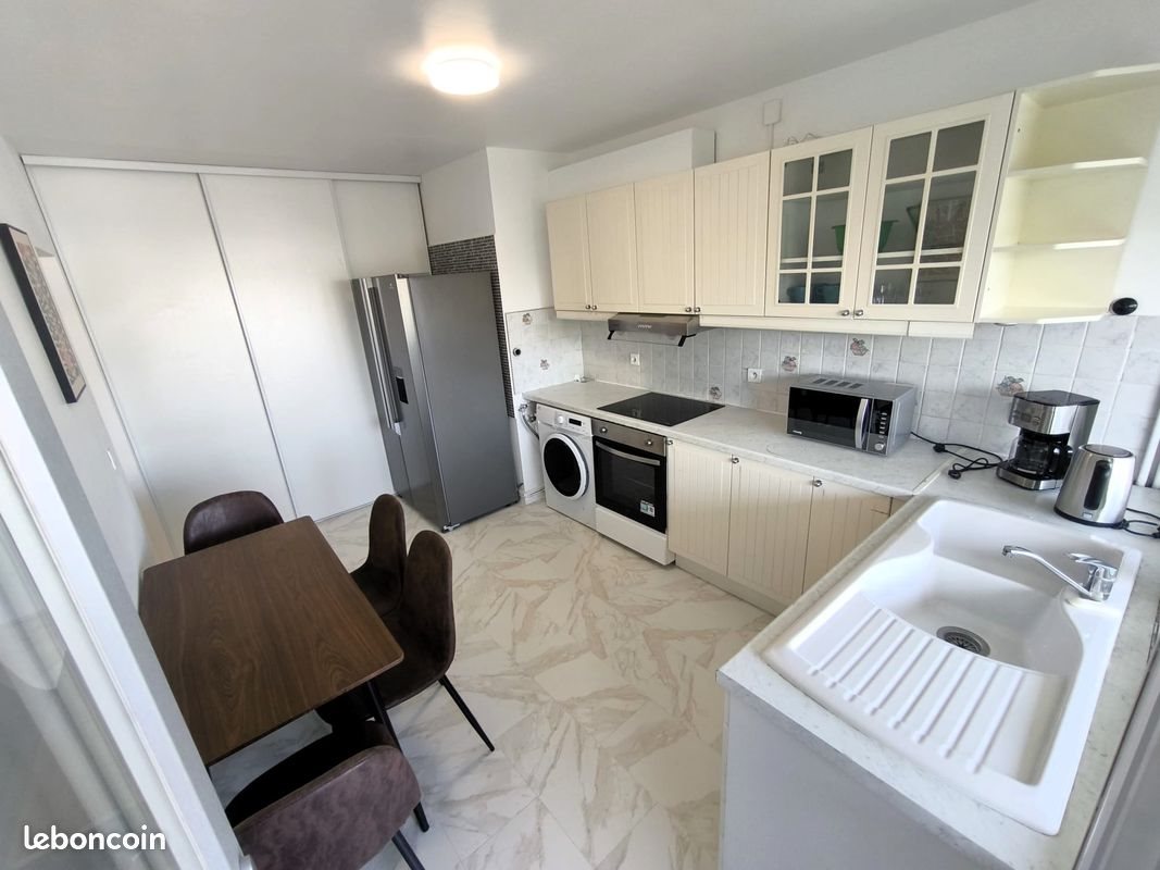 Appartement à louer, 77m², Massy