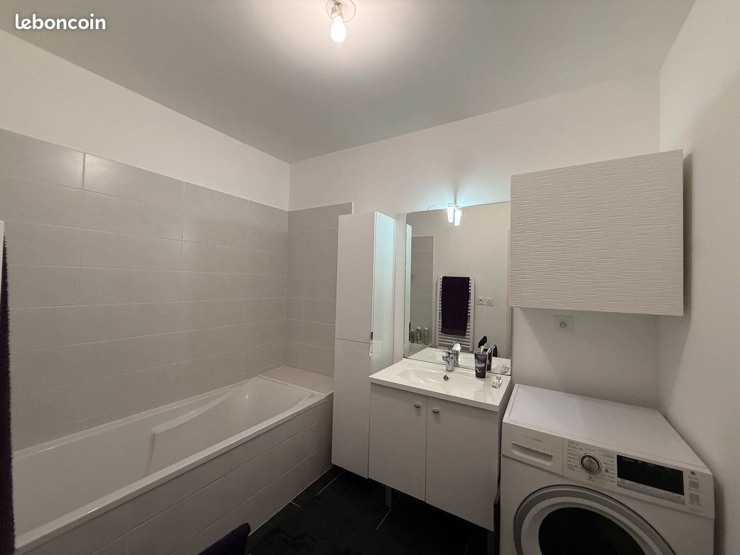 Appartement à louer, 66m², Saint-Cyr-sur-Mer