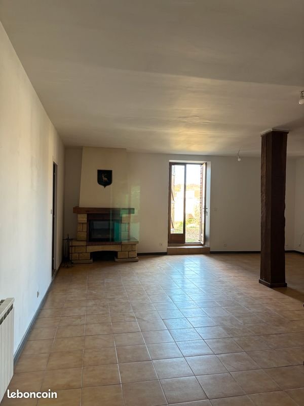 Maison à louer, 140m², Paucourt