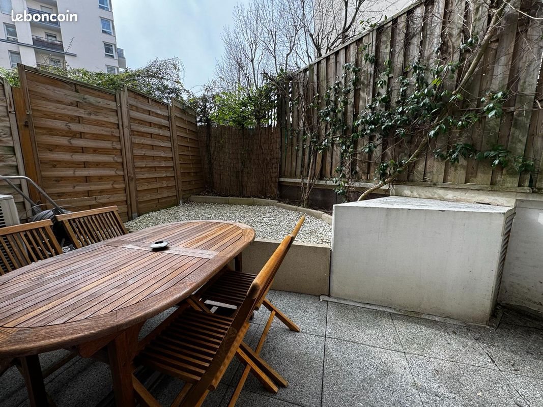 Appartement à louer, 28m², Courbevoie
