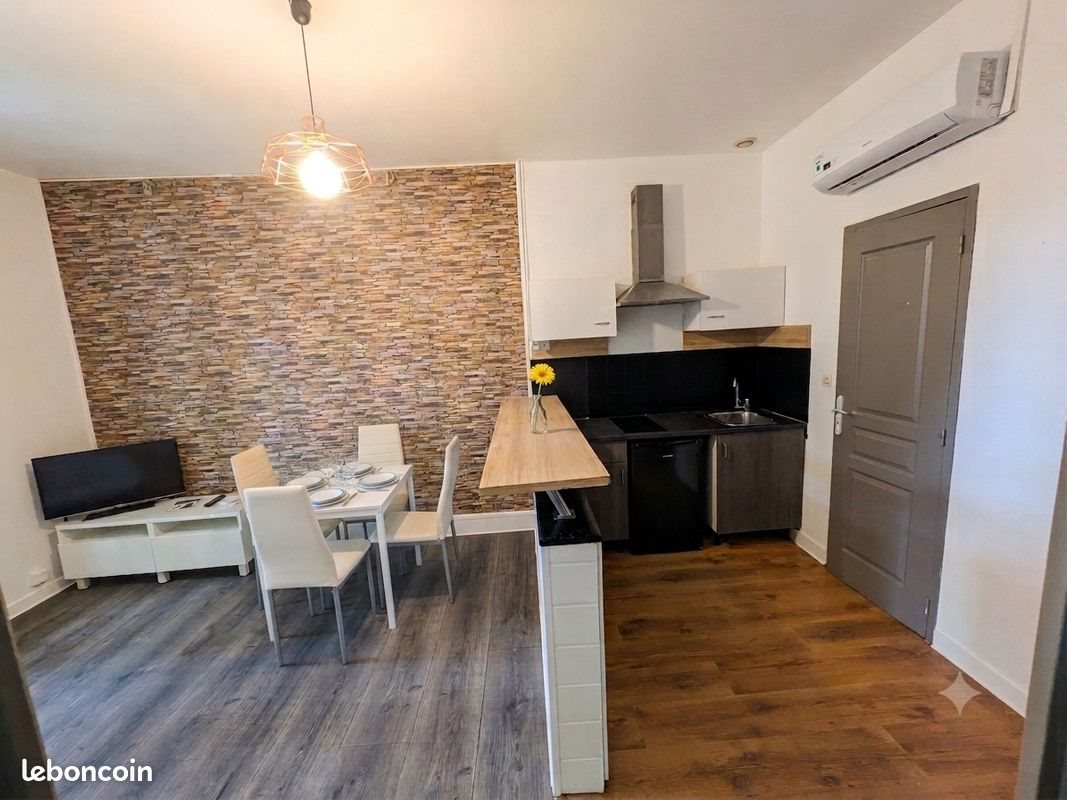 Appartement à louer, 45m², Saintes