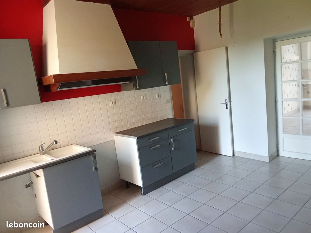 Maison à louer, 87m², Amailloux