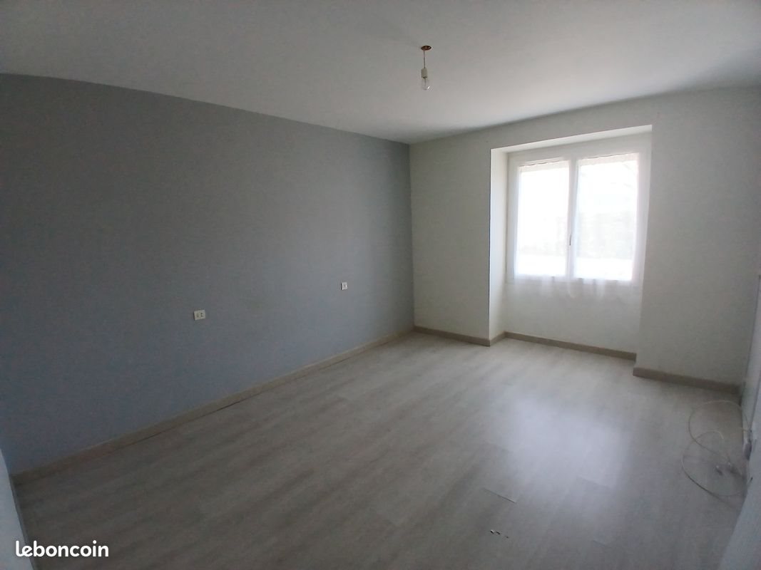 Maison à louer, 87m², Amailloux