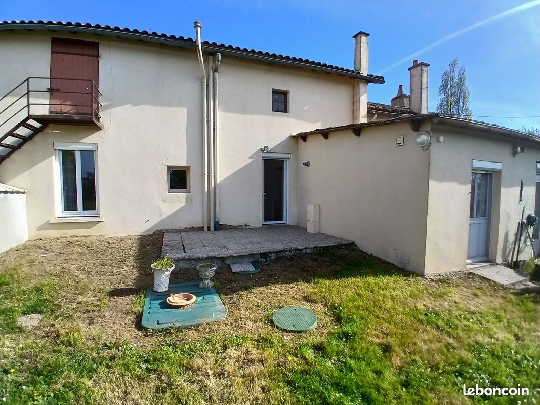 Maison à louer, 87m², Amailloux