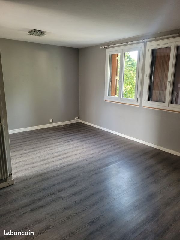 Maison à louer, 72m², Ambert