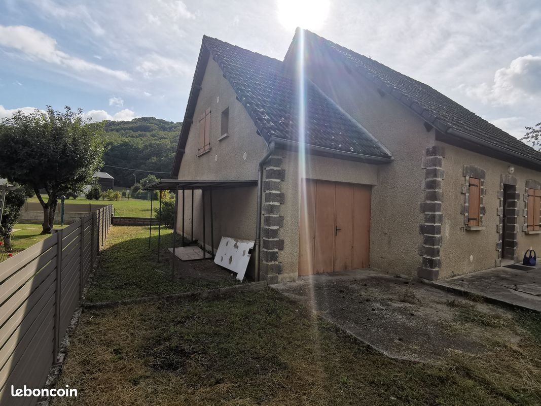 Maison à louer, 100m², Ydes