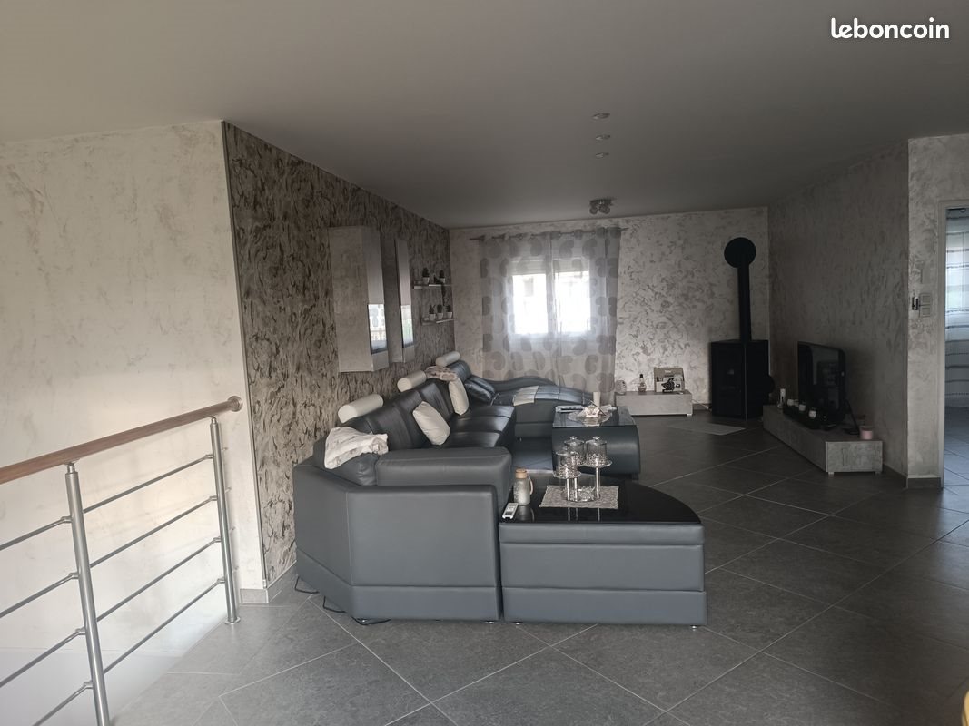 Maison à louer, 136m², Crissey