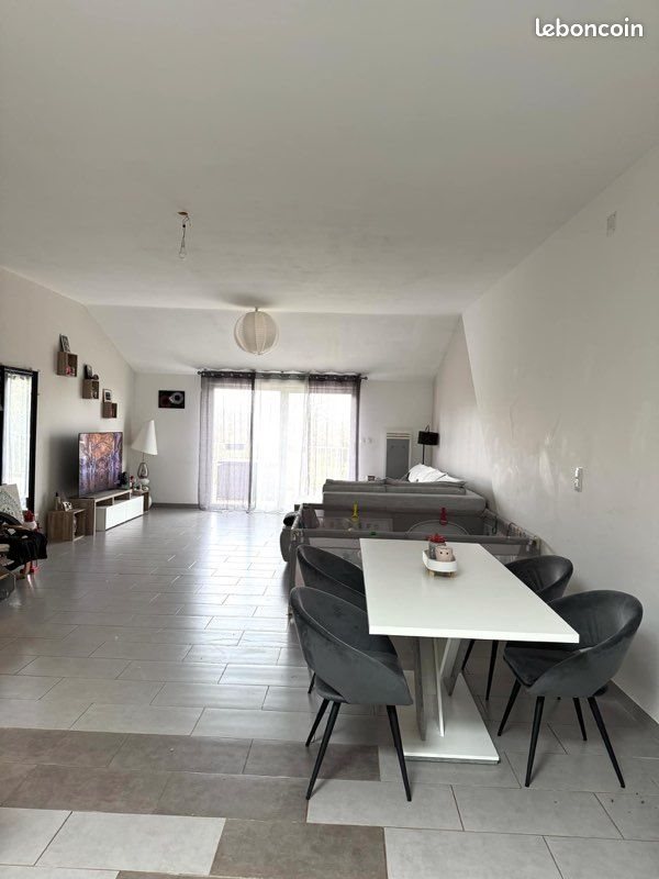 Appartement à louer, 120m², Benney
