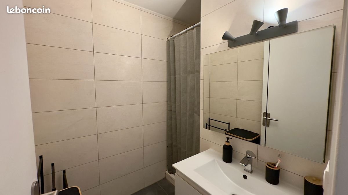 Appartement à louer, 45m², Carros