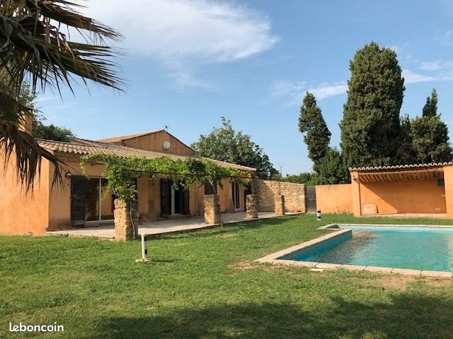 Maison à louer, 180m², Grans