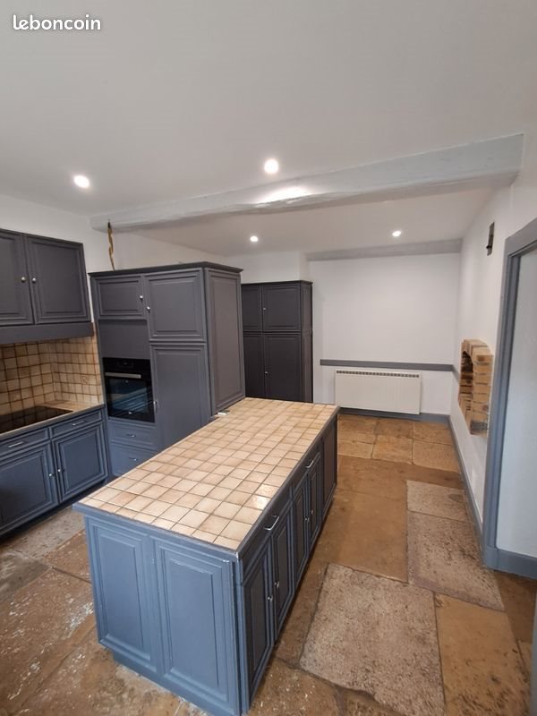Appartement à louer, 112m², Sombernon