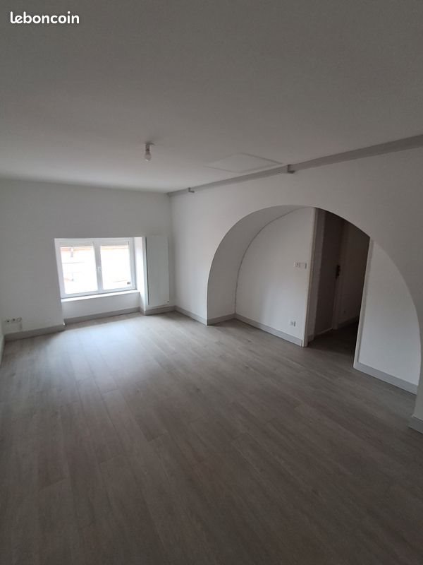 Appartement à louer, 112m², Sombernon