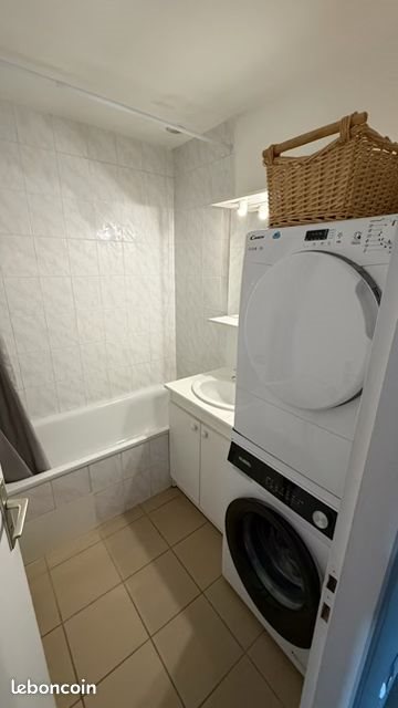 Maison à louer, 68m², Saint-Désirat