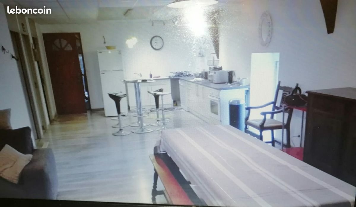 Appartement à louer, 70m², Brûlon