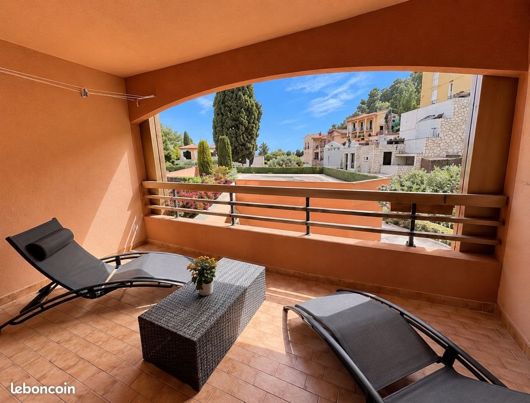 Appartement à louer, 27m², Èze