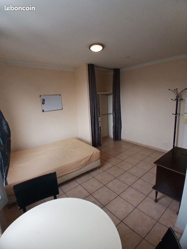 Appartement à louer, 23m², Bron