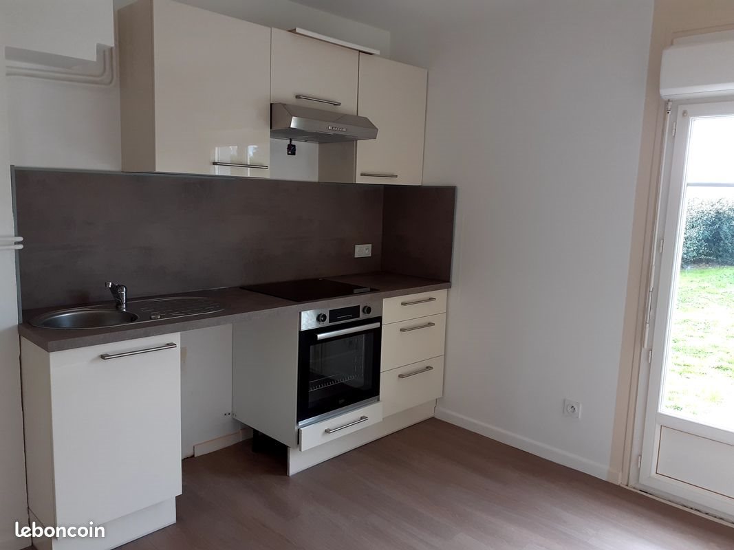Maison à louer, 87m², Aucaleuc