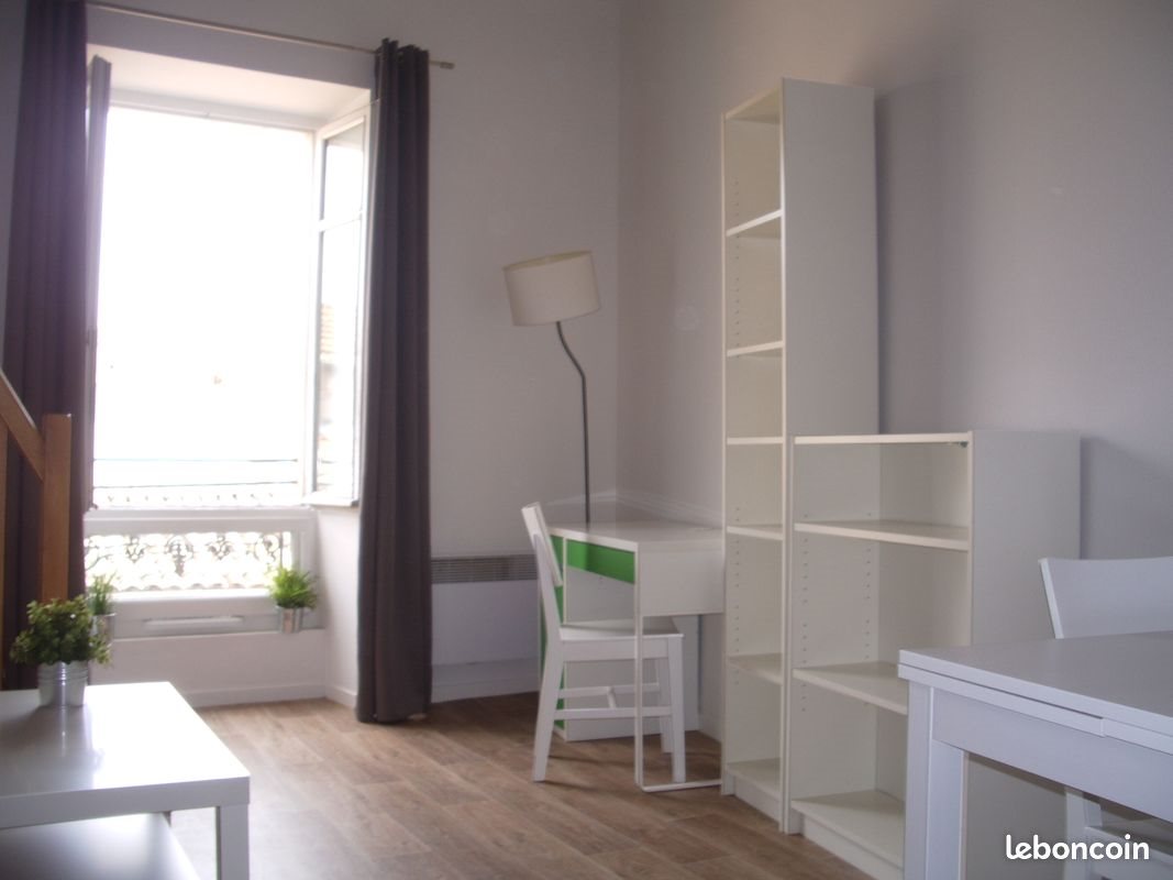 Appartement à louer, 40m², Nîmes