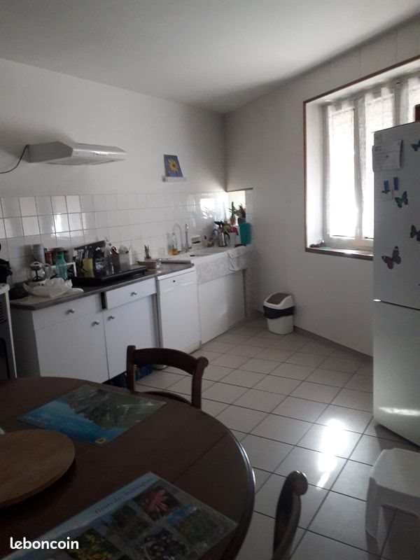 Maison à louer, 73m², Maclas