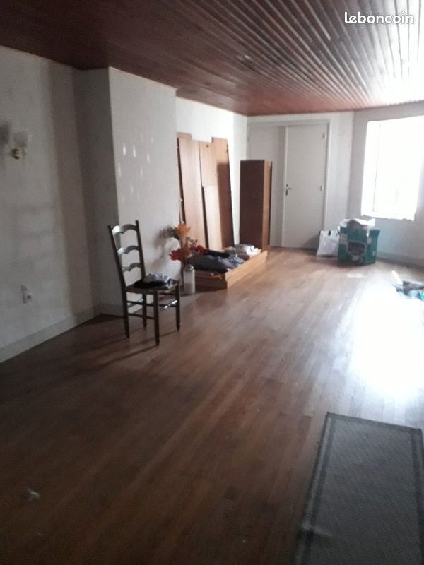 Maison à louer, 73m², Maclas