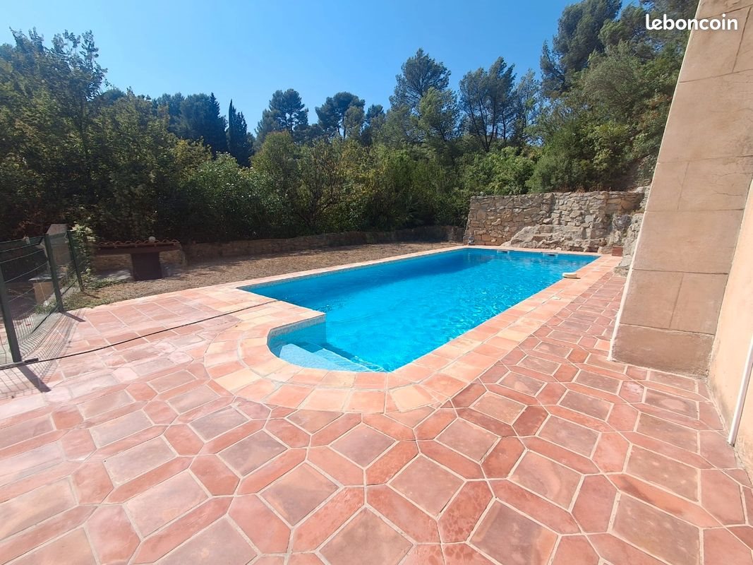 Maison à louer, 235m², Marseille 11ème