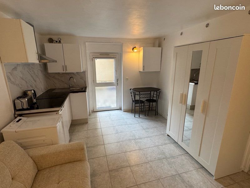 Appartement à louer, 15m², Versailles