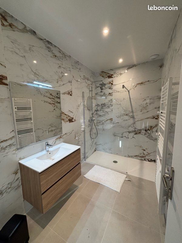 Appartement à louer, 90m², Trets