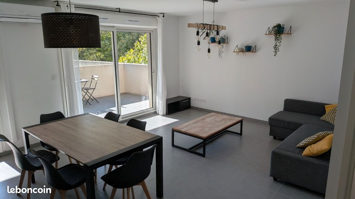 Appartement à louer, 65m², Marseille 4ème