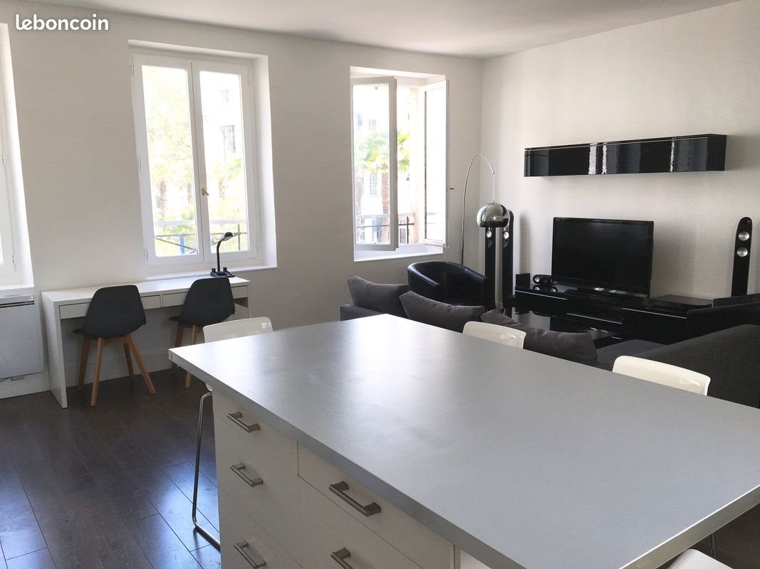 Appartement à louer, 53m², Puteaux