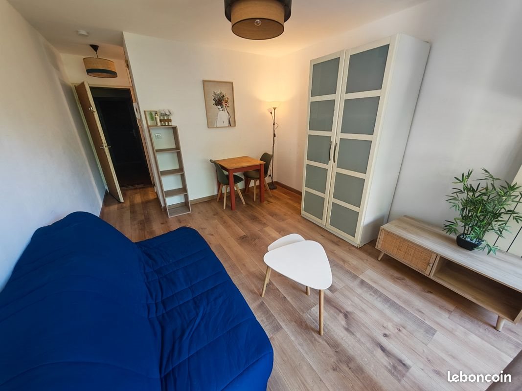 Appartement à louer, 19m², Nîmes