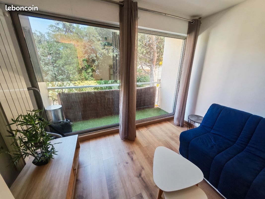 Appartement à louer, 19m², Nîmes