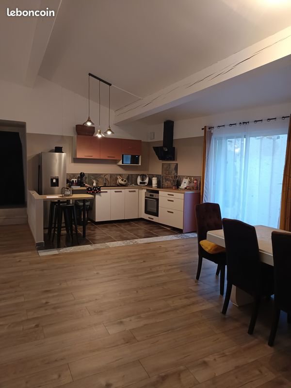 Maison à louer, 140m², Malras