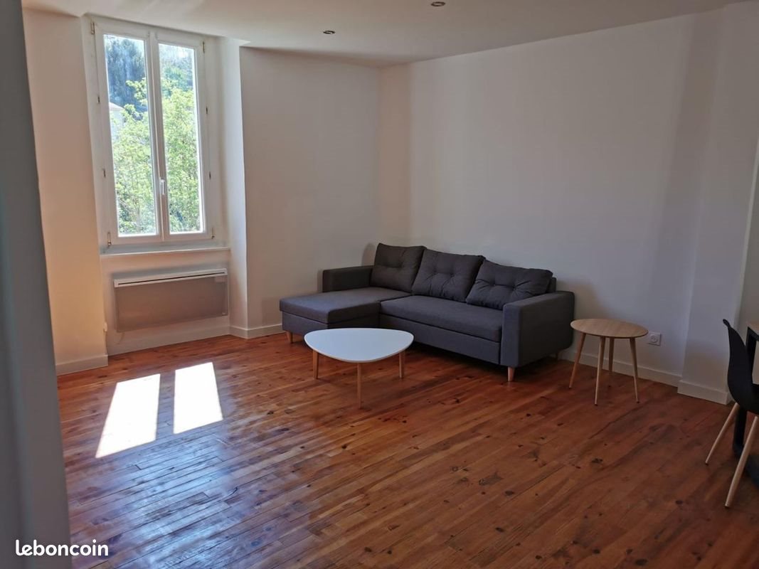 Appartement à louer, 80m², Saint-Paul-de-Jarrat