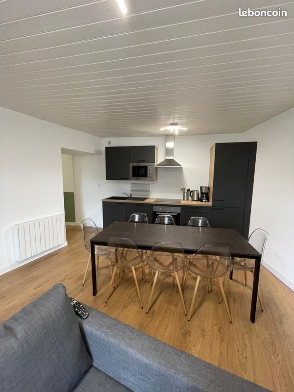 Appartement à louer, 80m², Mesnil-Roc’h