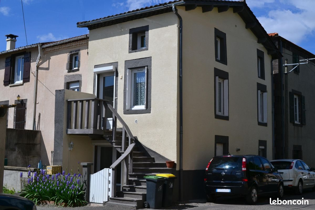 Maison à louer, 75m², Lussat