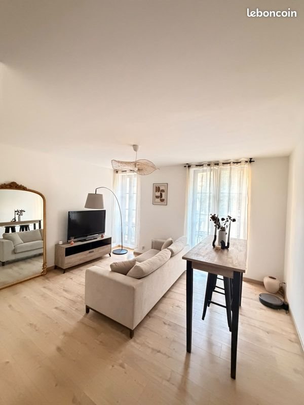 Appartement à louer, 62m², Nîmes