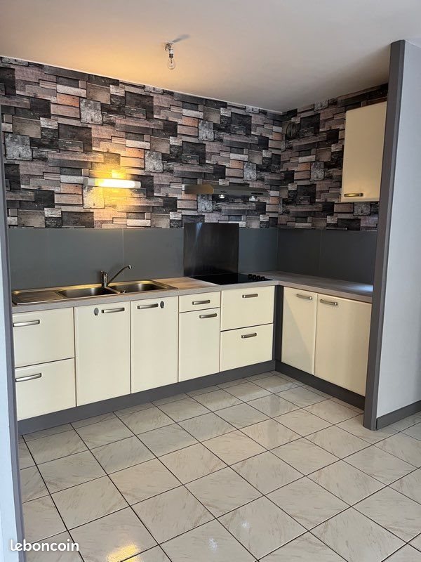 Appartement à louer, 71m², Charleville-Mézières