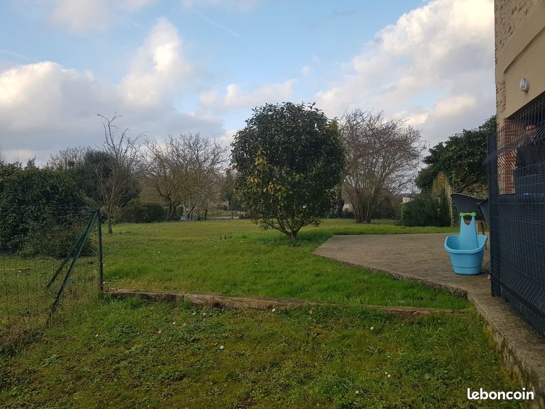 Maison à louer, 130m², Aubigné-sur-Layon