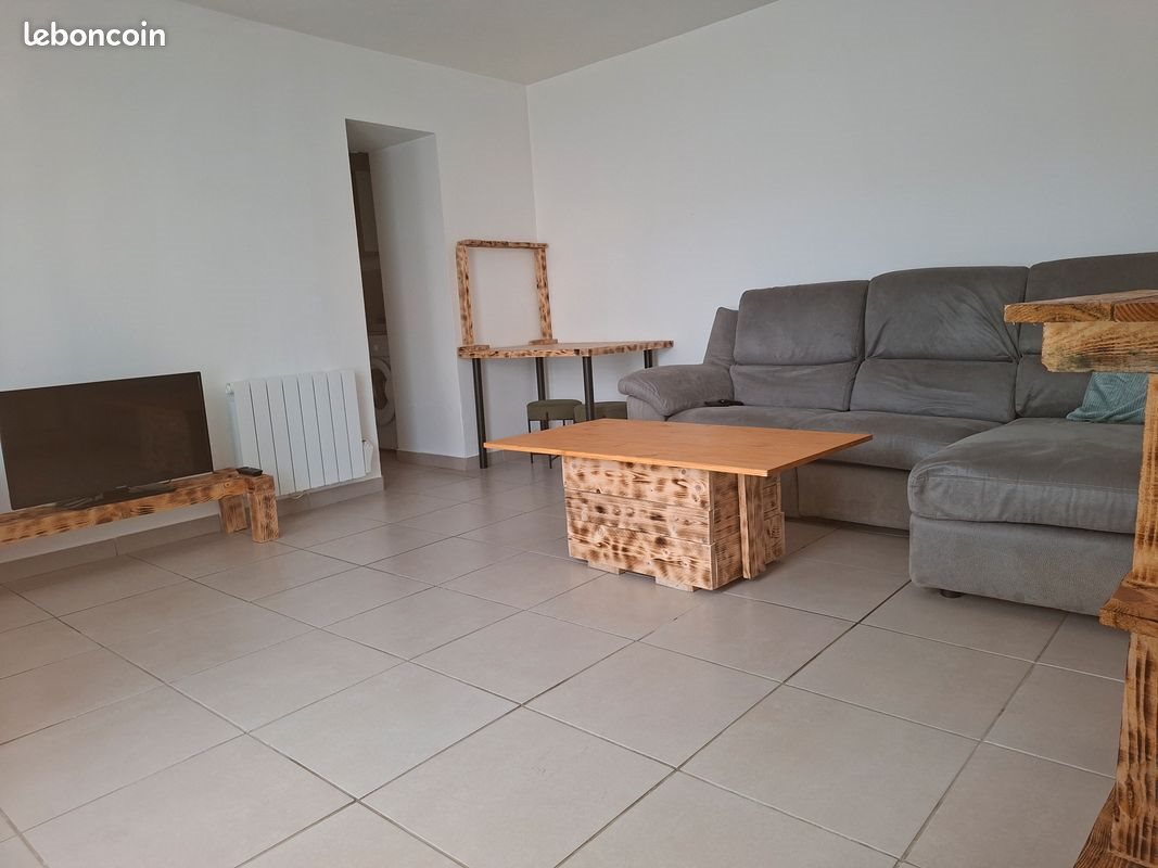 Appartement à louer, 38m², Saint-Geniès-de-Comolas
