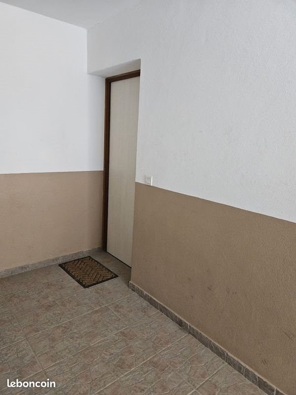 Appartement à louer, 78m², Corte