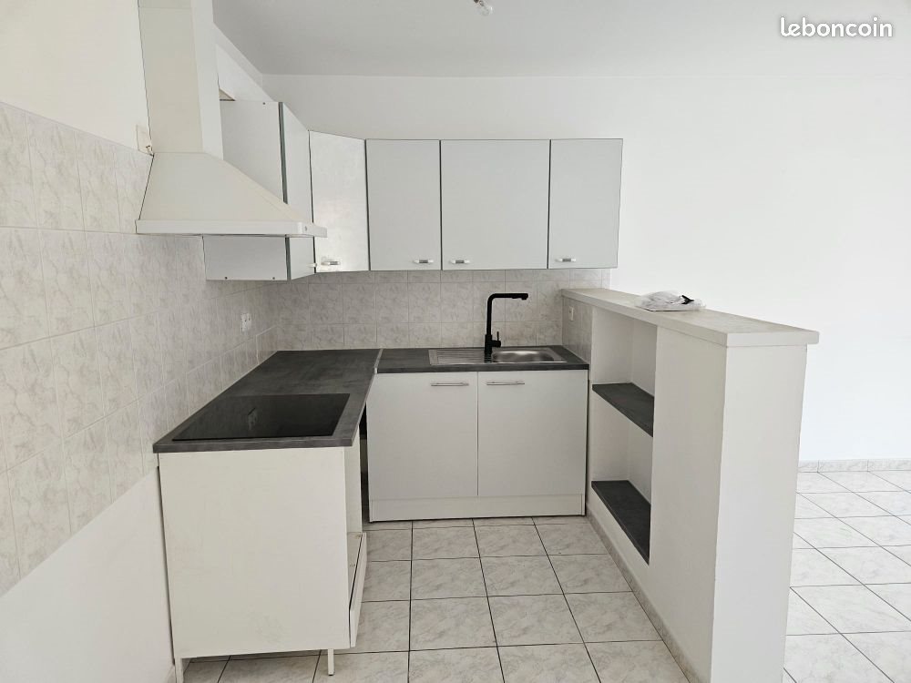 Appartement à louer, 78m², Corte