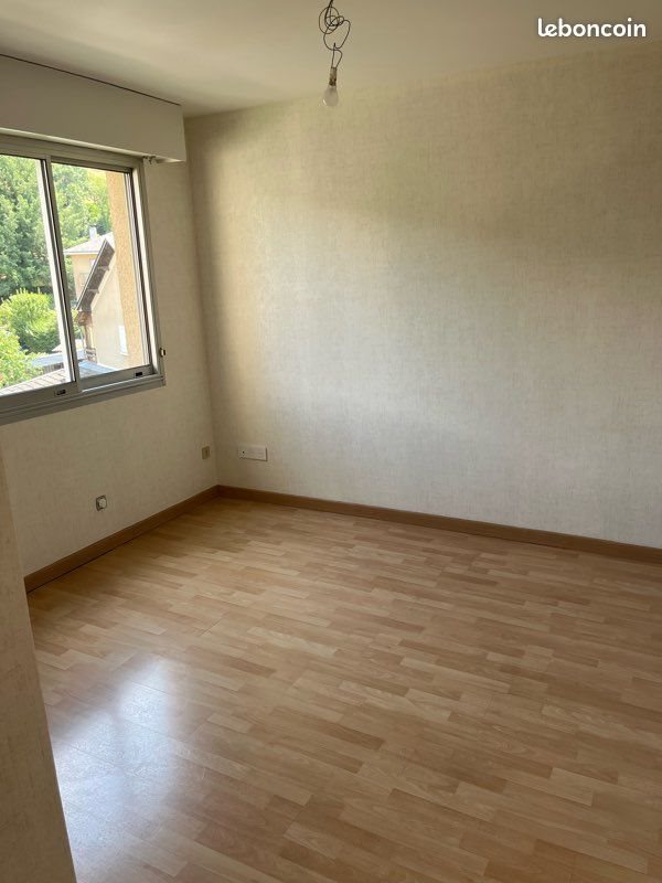 Appartement à louer, 32m², Saint-Geniez-d'Olt